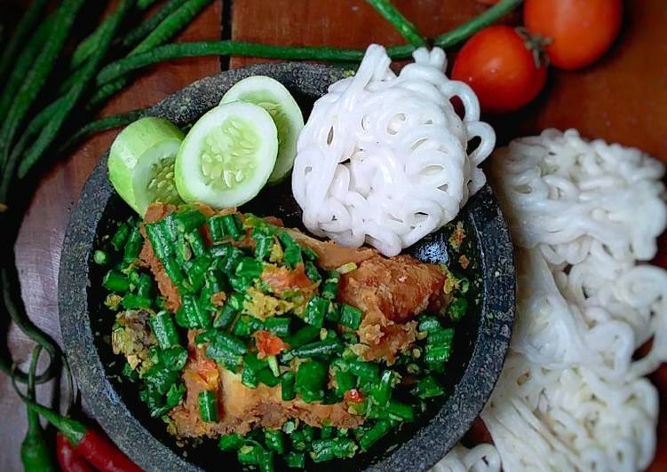 Ayam pencok kacang panjang