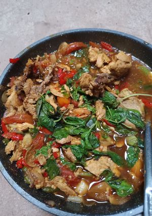 Foto resep Ayam Suwir Kemangi Pedas dengan kuah