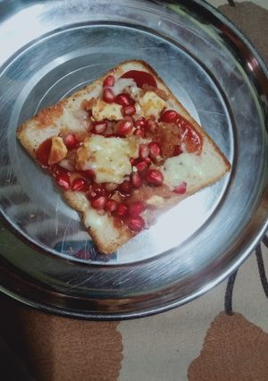 A picture of Bread pizza.