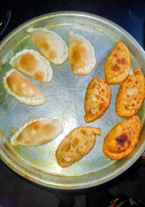 Una foto de Empanadas tradicionales de carne picada a cuchillo (y masa casera)