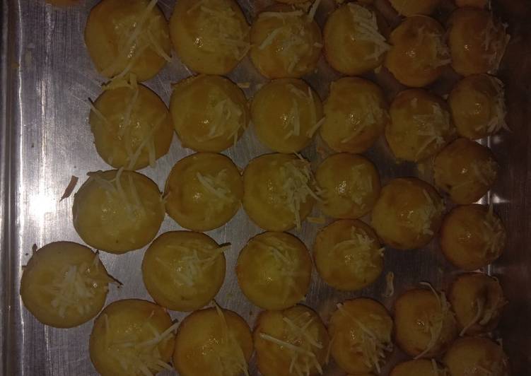 Nastar keju lumer dimulut