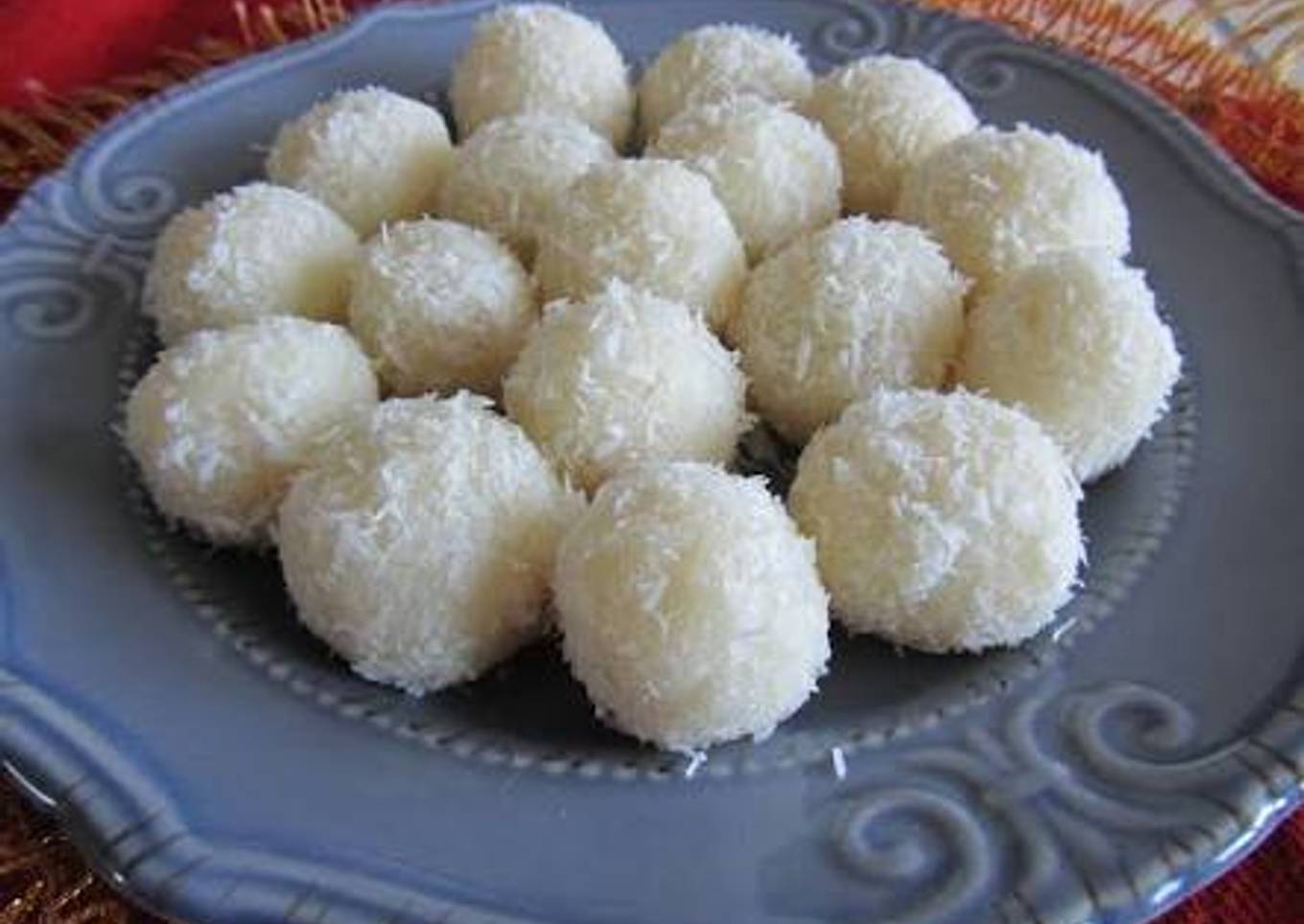 Custard apple coconut ladoo