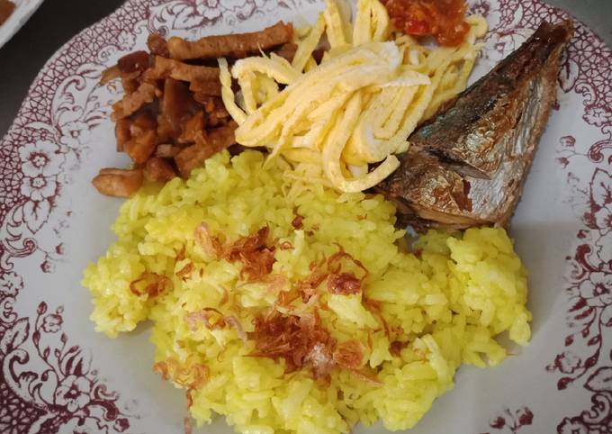 Nasi kuning ricecooker