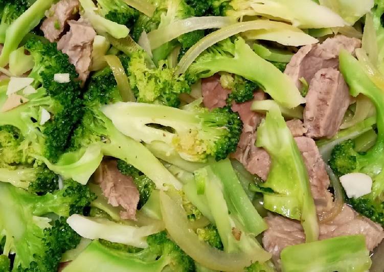 Cara Gampang meracik Tumis Brokoli Daging Lezat
