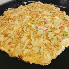 A picture of Cheese Omelette 😋🤩.