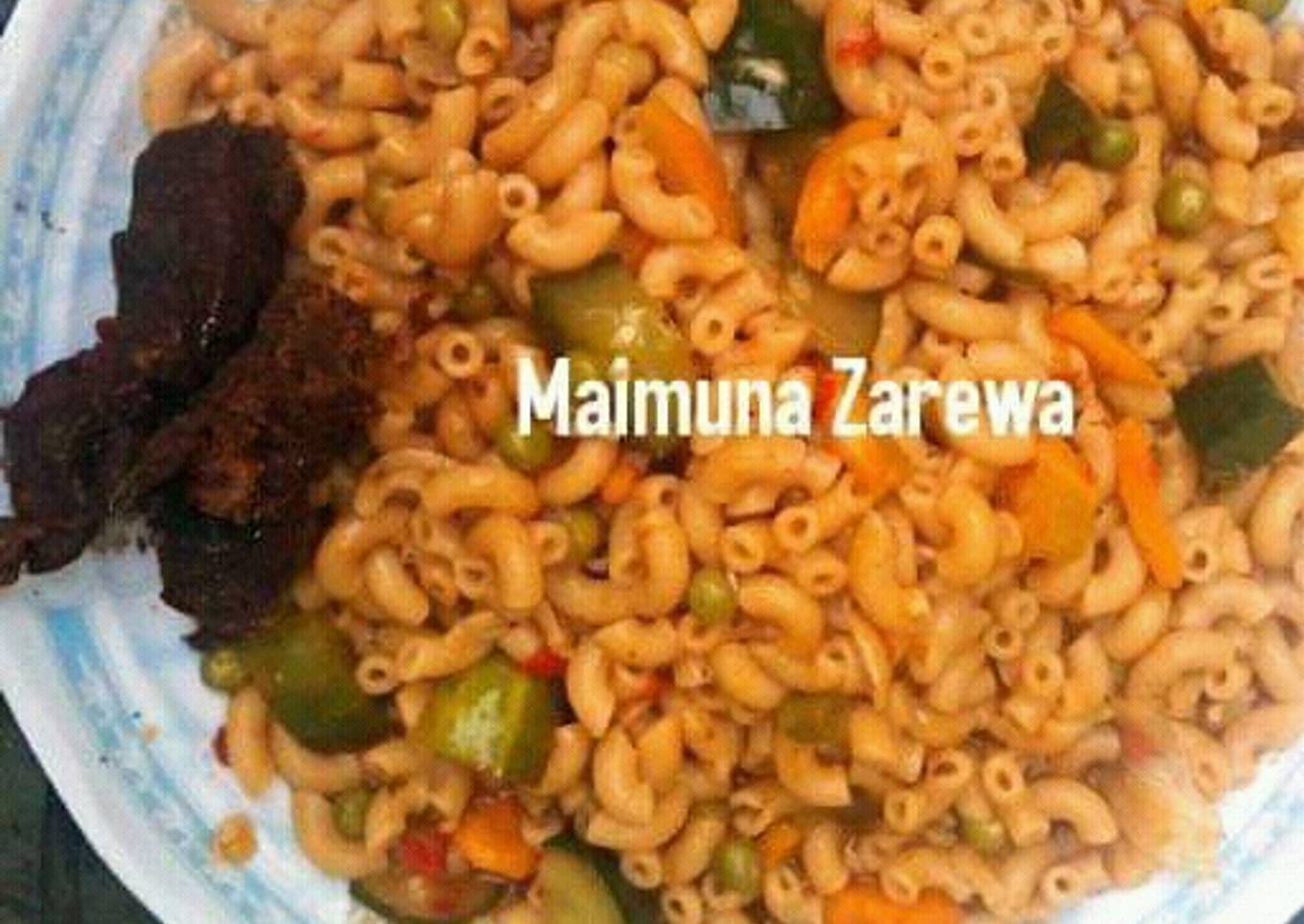 Macaroni vegetable jollof with grill beef