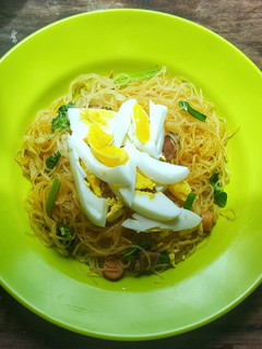 Foto resep Bihun Goreng Tabur Telur Rebus