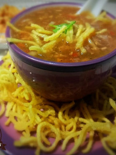 A picture of Noddles soup.