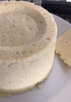 Una foto de Queso llanero Venezolano