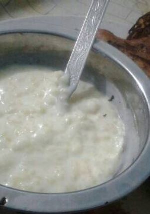 A picture of Mansoon special kheer pude or besan ka chila.