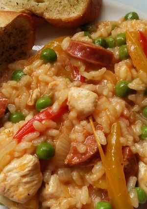 A picture of Vickys Chorizo & Chicken Risotto, GF DF EF SF NF.