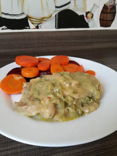 Una foto de Pollo en salsa mayo