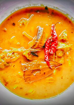 মাছের মাথা দিয়ে মুগ ডাল রেসিপির প্রধান ছবি