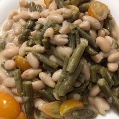 A picture of Green and White Bean Salad.