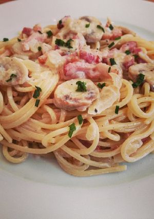 Una foto de Spaghettis carbonara a mi manera