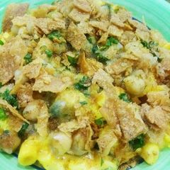 A picture of White chana papriii wiD chicken pasta👍👍😘.