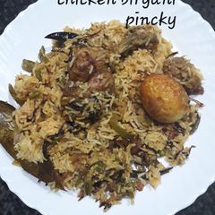 A picture of Chicken biryani.