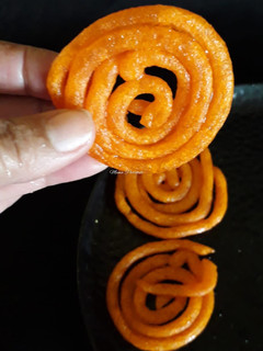 A picture of Urad Dal Jalebi.