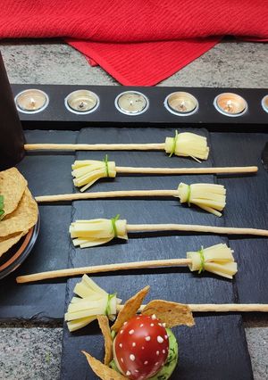 Una foto de Escobas de bruja de queso