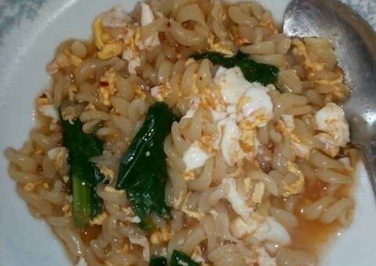 Resep Seblak makaroni,telur,sawi, Lezat