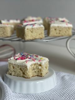 Una foto de Pastel de vainilla sin huevos y sin batidora