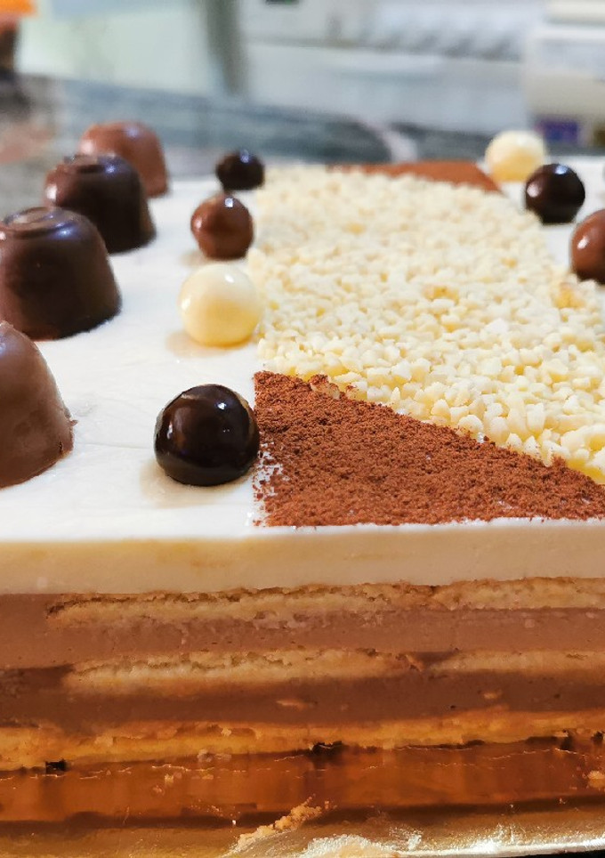Una foto de Tarta de tres chocolates!!!