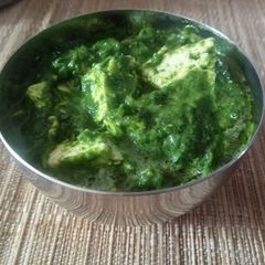 A picture of Palak paneer.