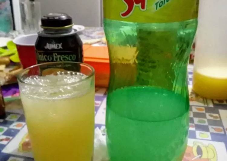 Paloma de tequila con jugo de naranja