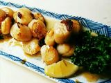 Pan fried scallops with balsamic vinegar