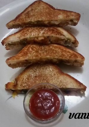 A picture of Aloo sandwich.