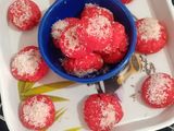રેડ વેલવેટ કોકોનટ કૂકીસ (Red Velvet Coconut Cookies Recipe In Gujarati)