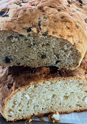 Zdjęcie przepisu Chleb z serem feta i oliwkami (Książka Thermomix).
