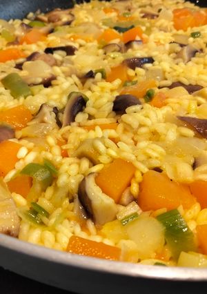 Una foto de Arroz meloso y vegano de calabaza