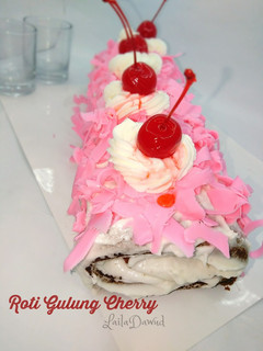 Foto resep Black forest Roll Cake