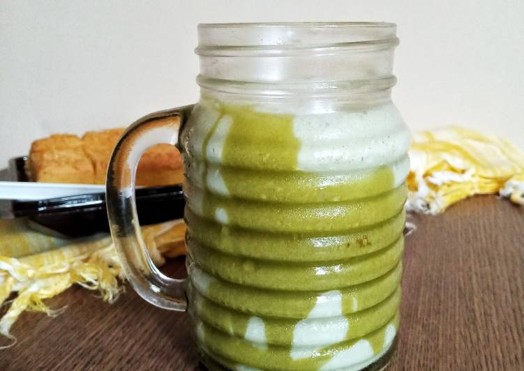 Cara Gampang Menyiapkan Ice Matcha Latte, Lezat