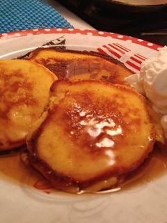 Una foto de Pankekes ó Waffles de Harina de Coco. Keto & Low Carb