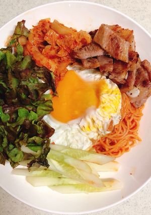 Hình của món Mì trộn HQ.