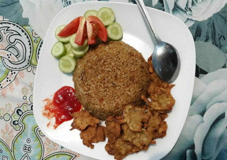 Resep Nasi Goreng Eby oleh Dapur Vyrra Queen - Cookpad