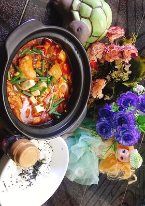 Hình của món Cơm canh gà nấu kiểu Hàn.