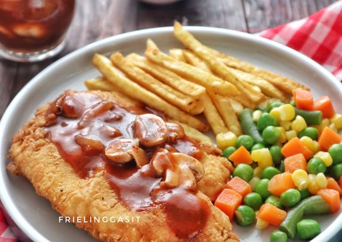 Crispy Tilapia Steak with Mushroom Sauce 🍄