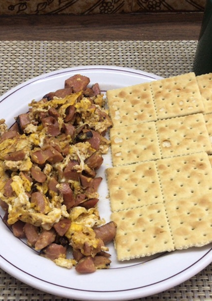 Una foto de Huevos revueltos con salchichas al chipotle MHSC