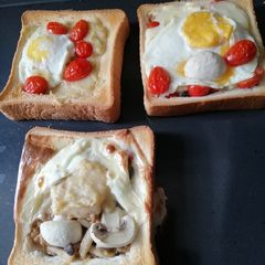 A picture of Bread Pizza.