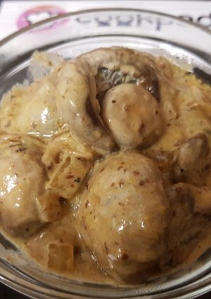 A picture of My Creamy Mustard Mushrooms 😘.