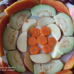 A picture of Fruit salad chaat.