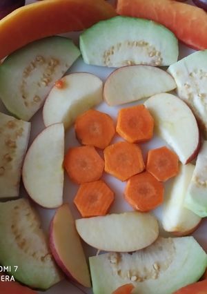 A picture of Fruit salad chaat.