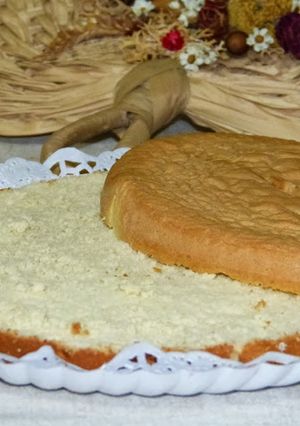Una foto de Bizcocho genovés o bizcocho base para tartas (con y sin thermomix)