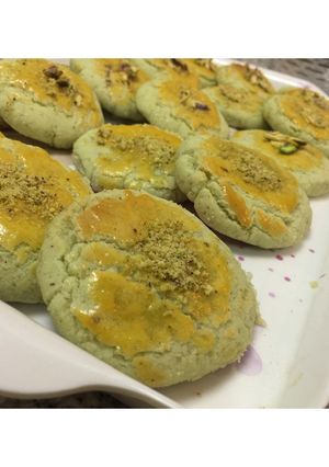 A picture of Pistachio Naan khatai!.