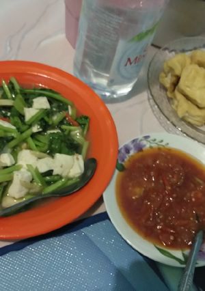 Foto resep Sawi tahu tumis/tahu sambel goreng😂😂alla chef chychy varha
