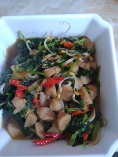 Foto resep Oseng sawgeso(sawi tauge bakso)