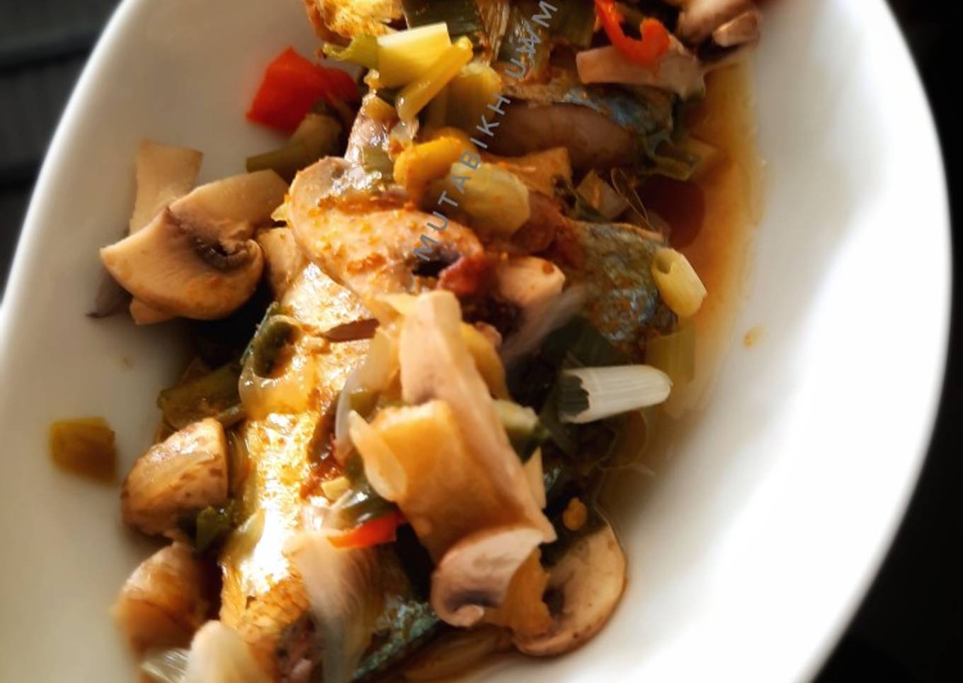 Mushroom steamed fish